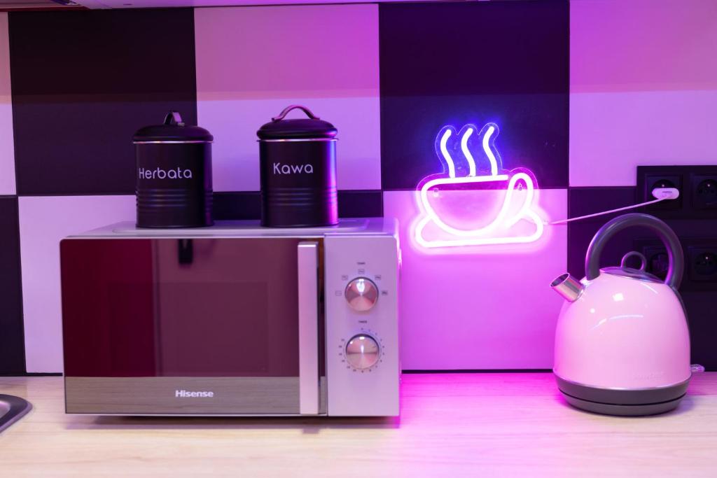 Kuchyň nebo kuchyňský kout v ubytování VICE CITY Hostel