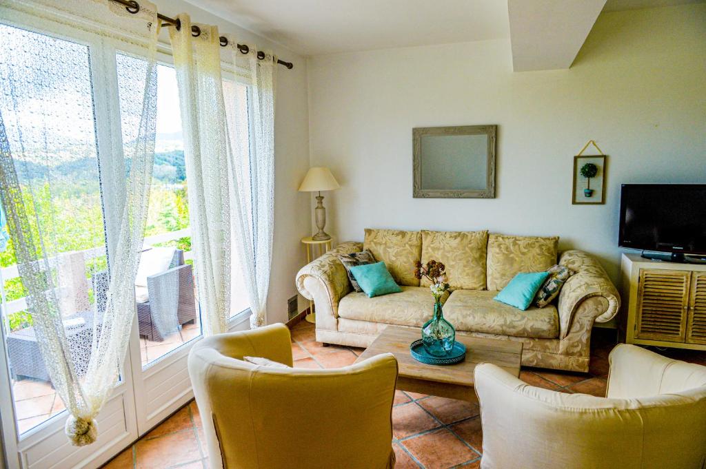 Zdjęcie z galerii obiektu Josie - Bas de villa, Clim, Jardins - Porticcio w mieście Porticcio