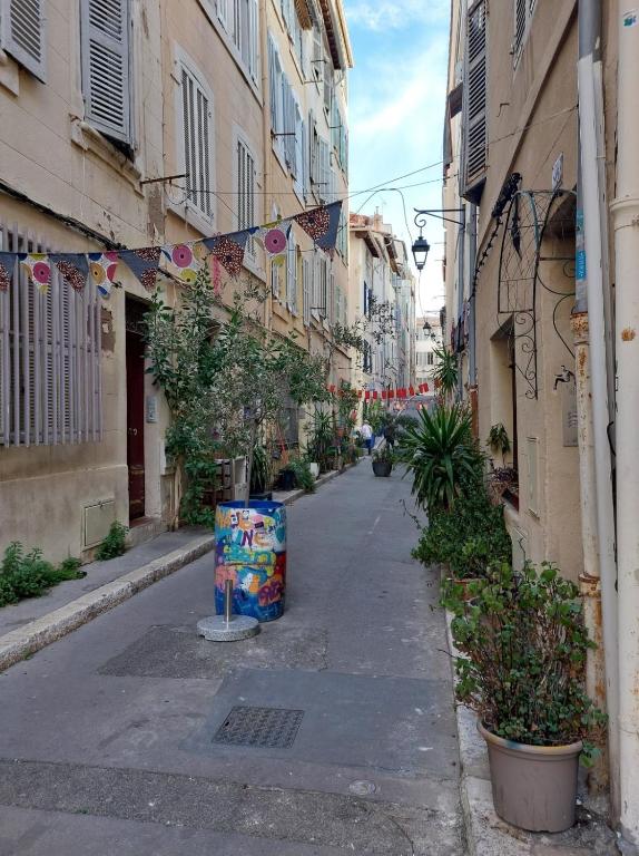 Love nest with sea view in the heart of the Panier, Marseille – Updated  2024 Prices