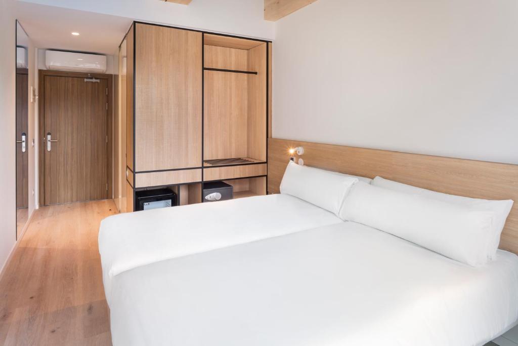 B&B HOTEL Guimarães - Resim 10