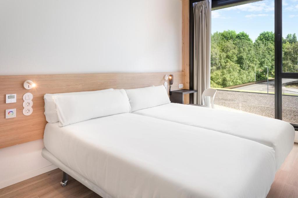 B&B HOTEL Guimarães - Resim 11