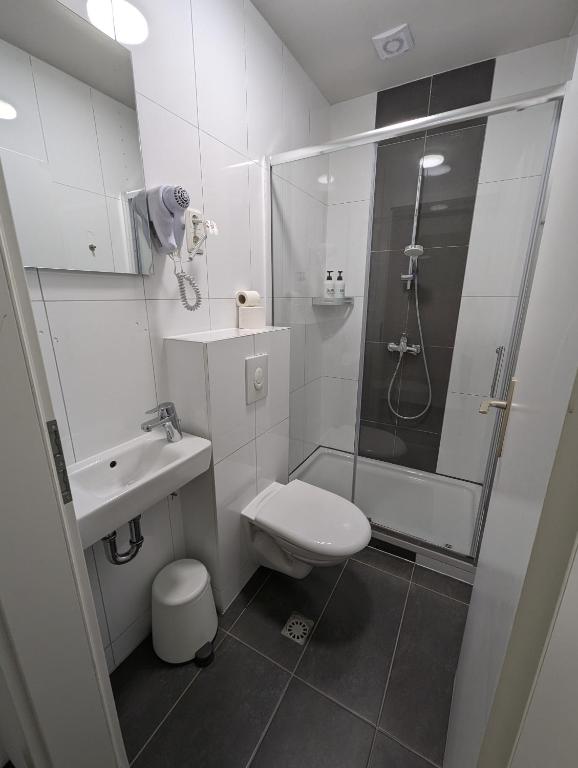 Hotel Tempelhof - City-Messe-Arena - Resim 28
