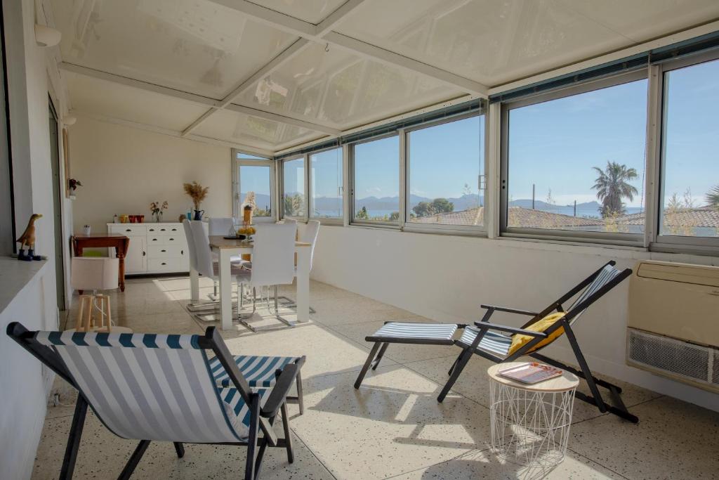 Fotografia z galérie ubytovania Appartement Mimosas Vue Mer v destinácii Fréjus