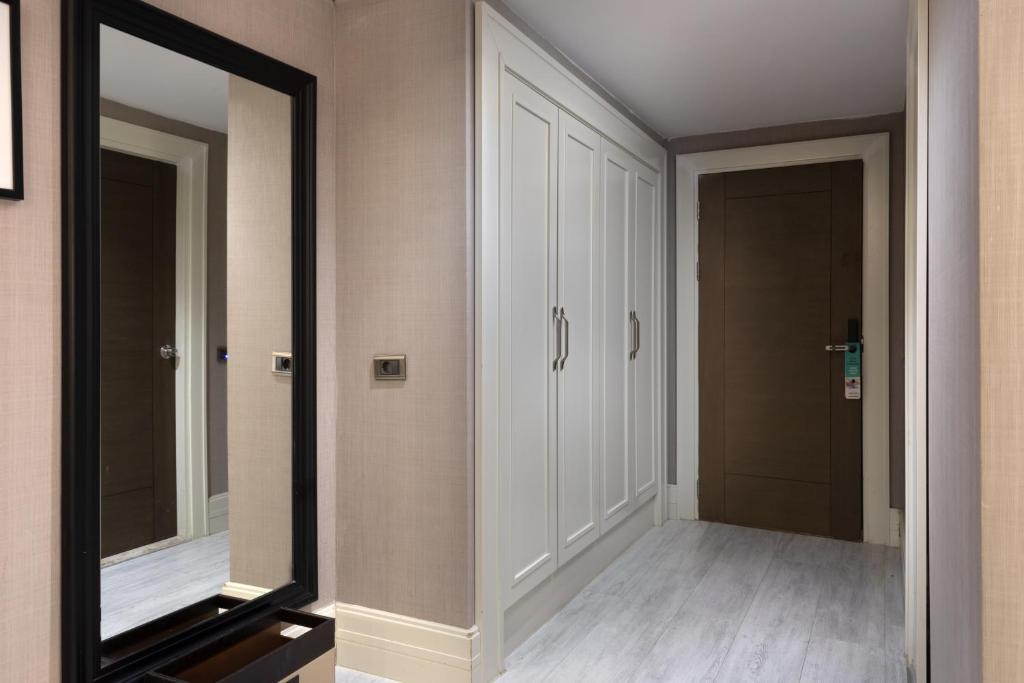 Mercure Istanbul Bomonti - Superior King Or Twin Room