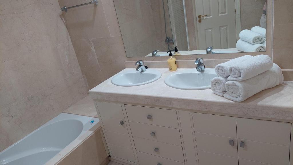 Fotografie z fotogalerie ubytování Hermoso apartamento Buenas Noches v destinaci Estepona