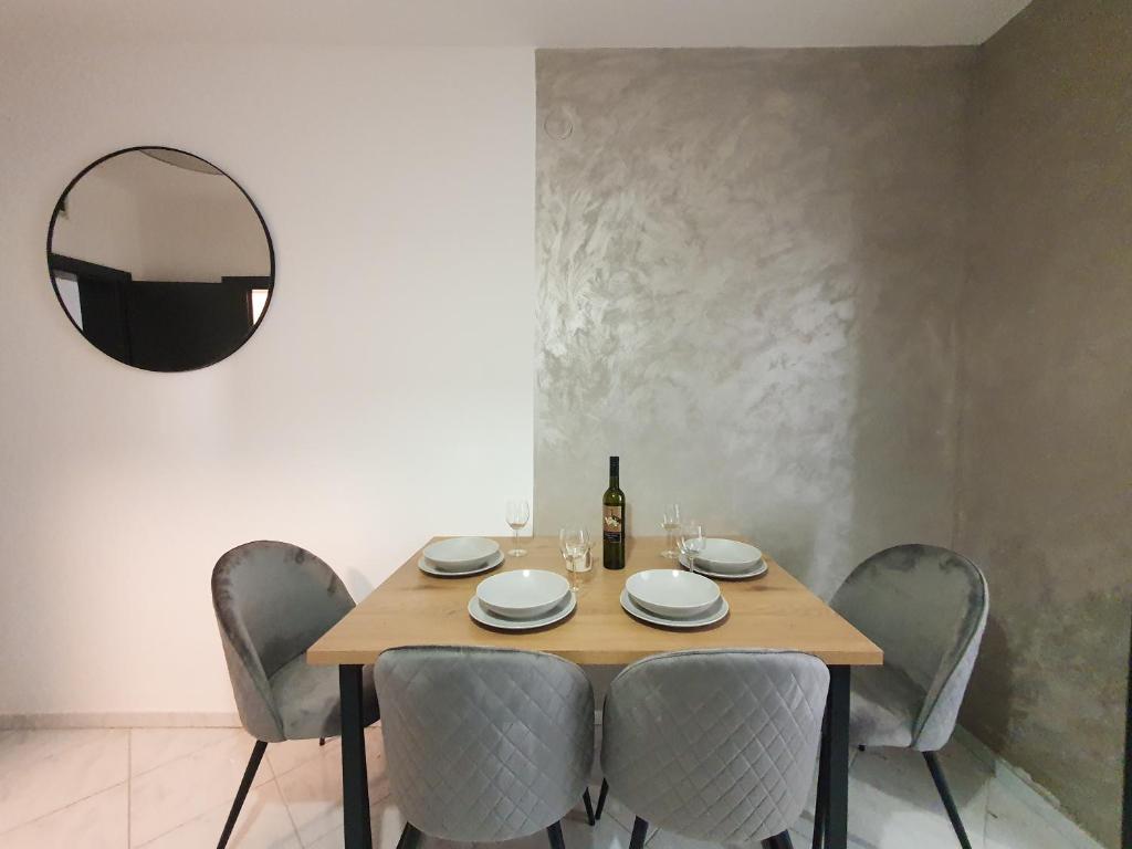 Apartments Mira - Apartamento De Una Habitación