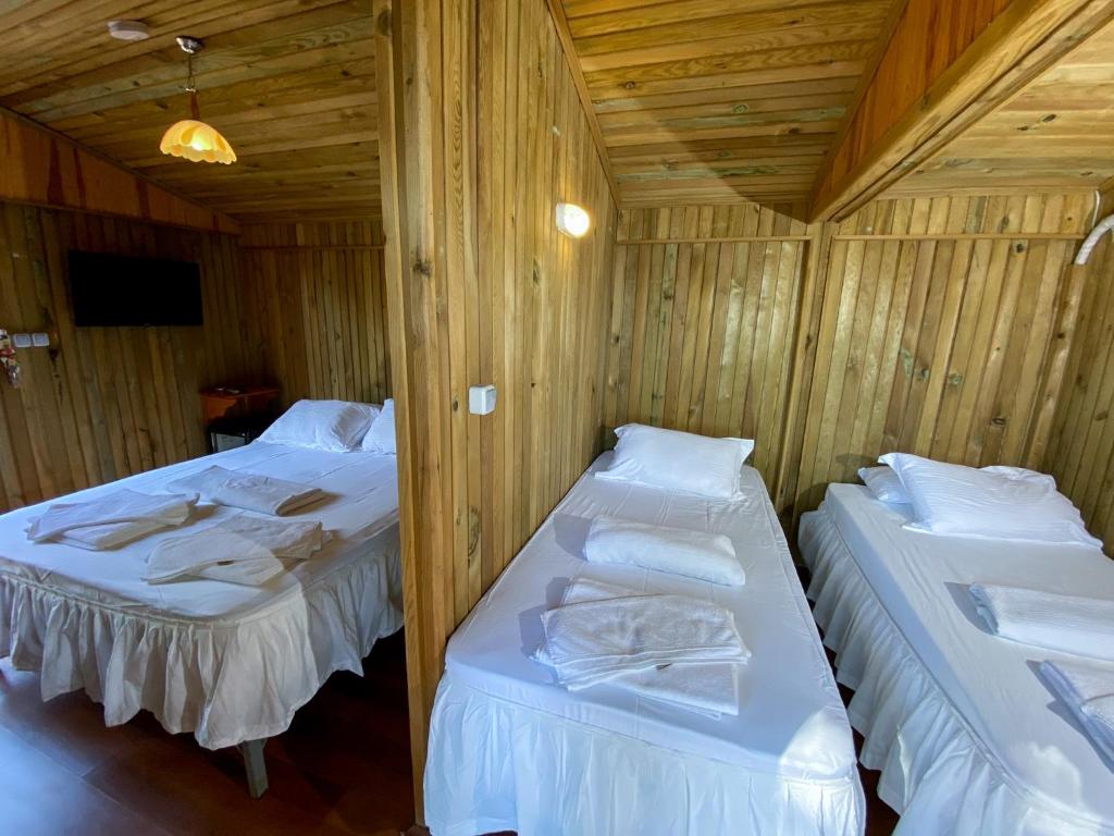 Кровать или кровати в номере Tree Houses Hotel