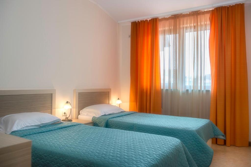 Royal Sun Apartments - Two-Bedroom Apartment