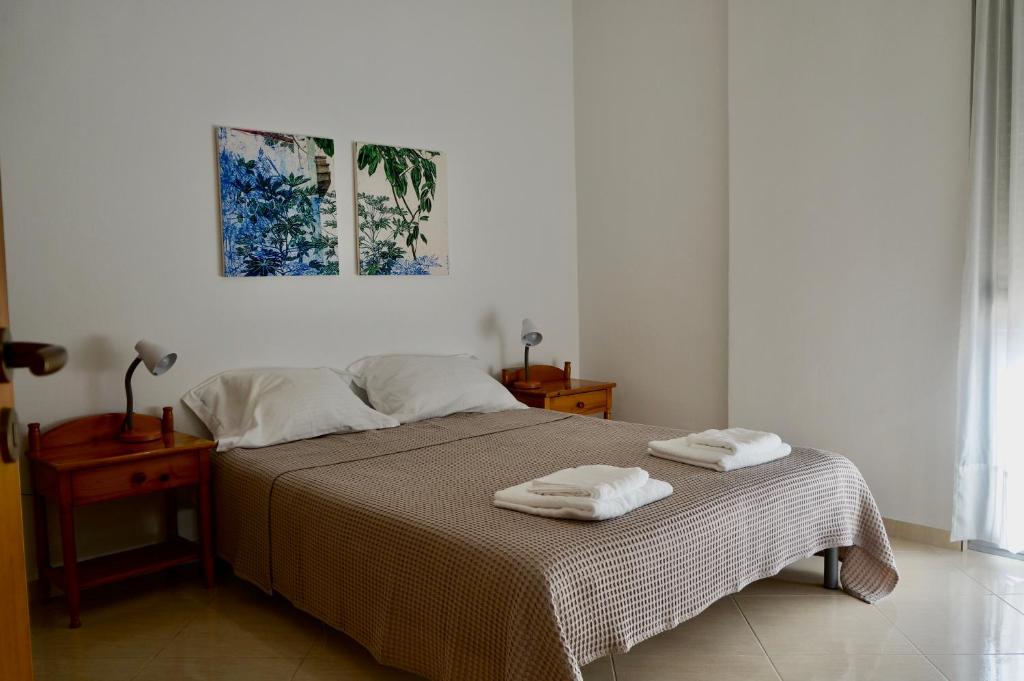 Lovely 2 bedroom condo with free parking - Imazhi 7