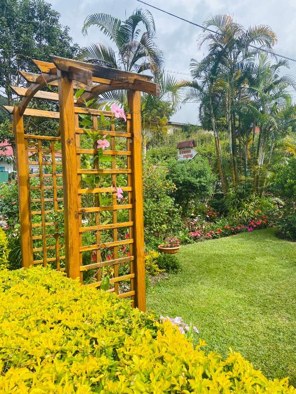 Zahrada ubytování Chambres d'hôtes l'Orchidée Rose