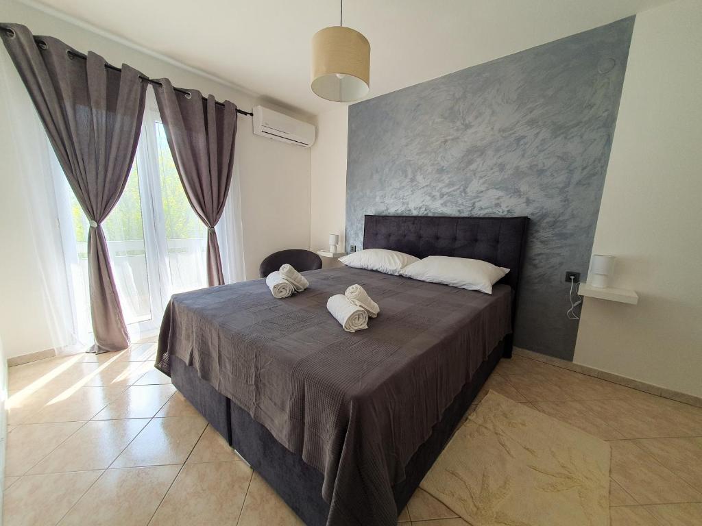 Apartments Mira - Apartamento Con Balcón