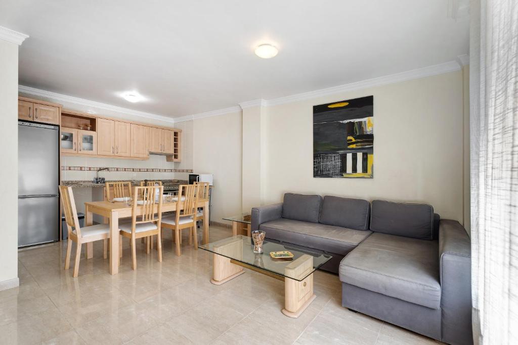 Kuchyňa alebo kuchynka v ubytovaní Las Brisas Playa San Juan