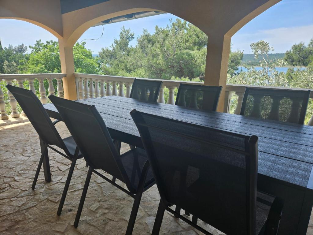 VILLA PUNTA BLAVA - beach front, ideal for family vacation with kids, large terraces with sea view, internet, Netflix, no pets allowed