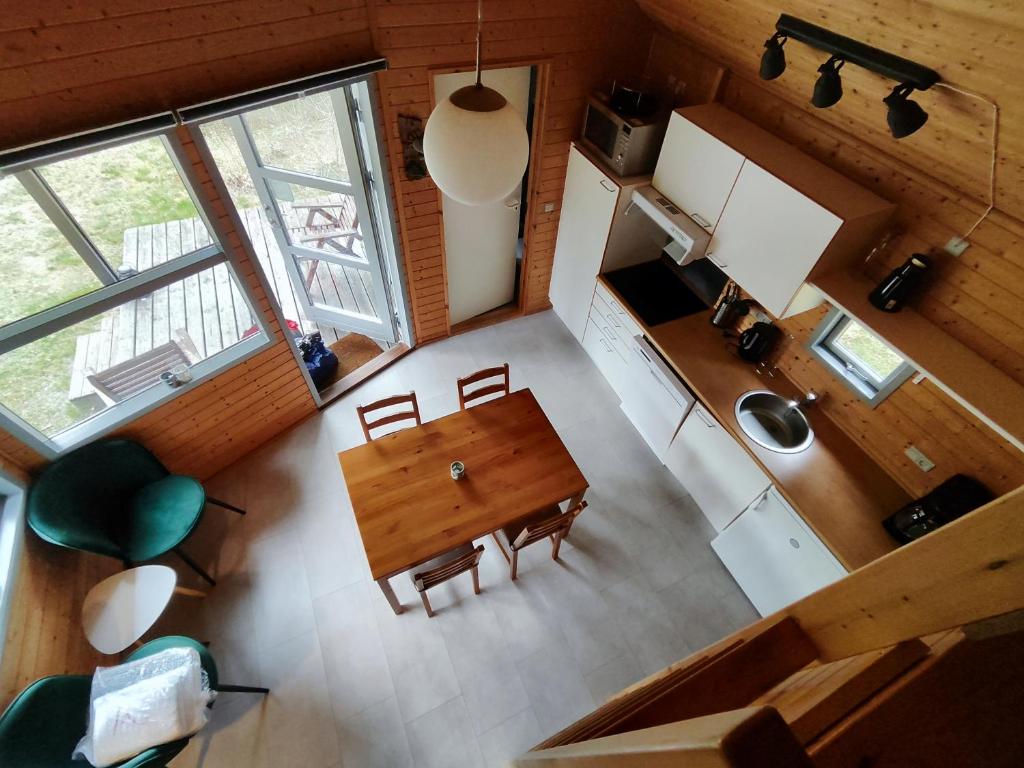 Kuchyň nebo kuchyňský kout v ubytování Tranum Klit Camping og Hytteudlejning