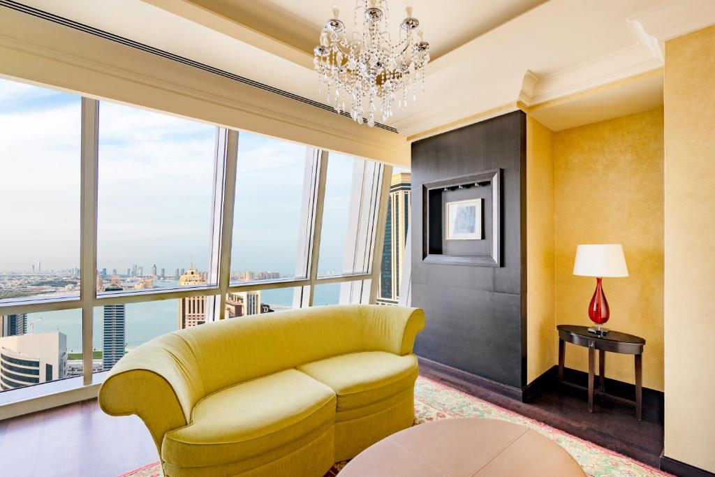 Posezení v ubytování Marriott Marquis City Center Doha Hotel