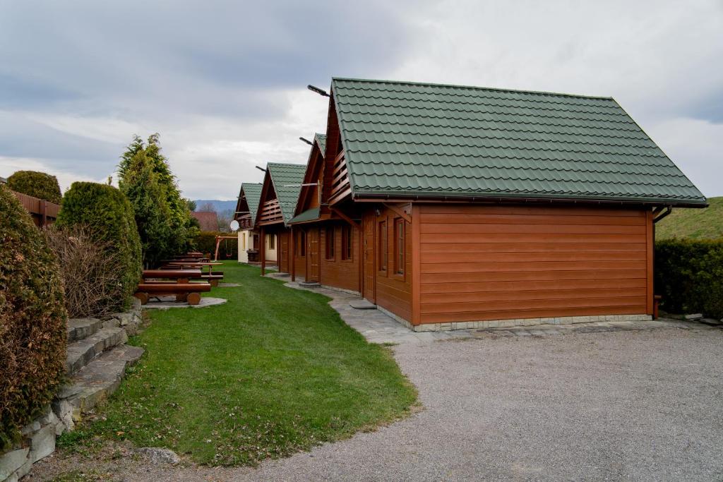 Zahrada ubytování Domki nad jeziorem-Wodnik
