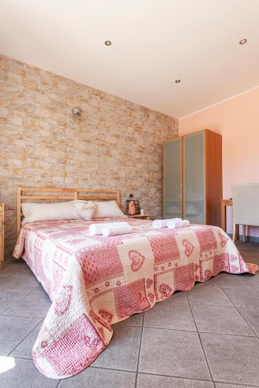 Malpensa Garden - Large Double Room