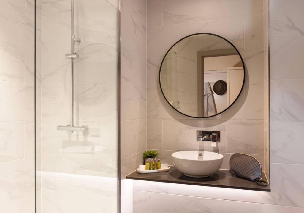 Un baño de The Club Hotel at Goffs