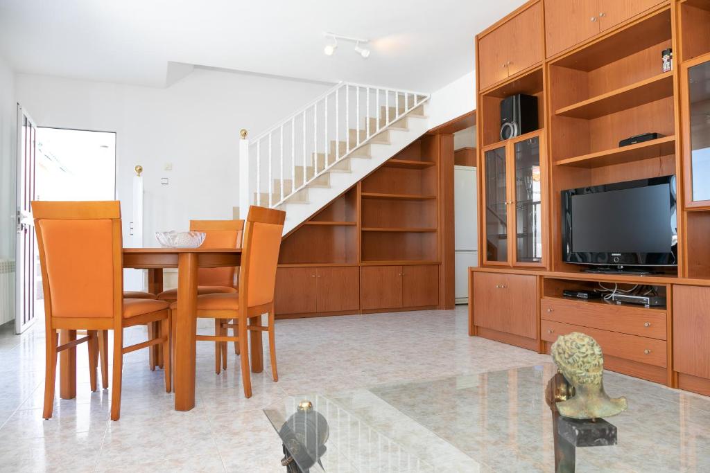 TV a/nebo společenská místnost v ubytování VILLA ADELAIDA