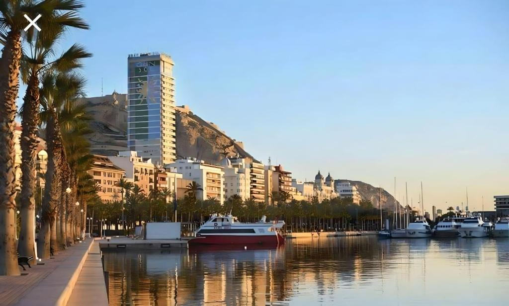 Lux City Loft in front of the Port, Alicante – Bijgewerkte ...