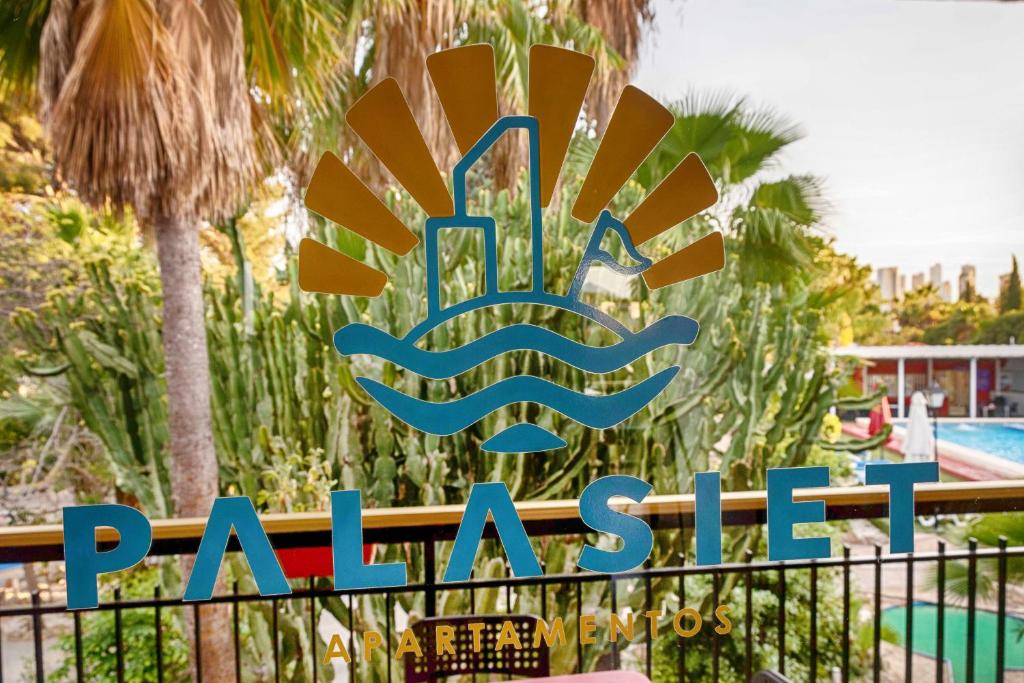 APARTAMENTOS PALASIET - Resim 22