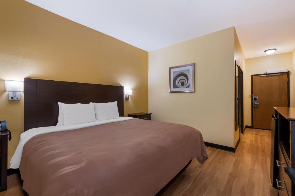 Quality Inn Jefferson at I-85 - King Room - Non Smoking