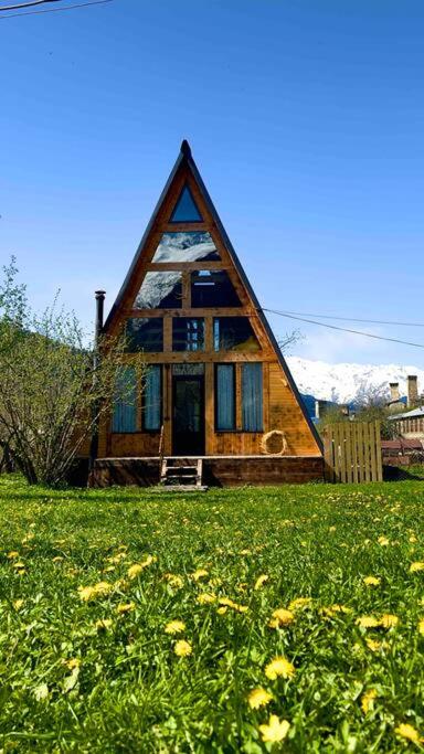 Zahrada ubytování A-frame mestia