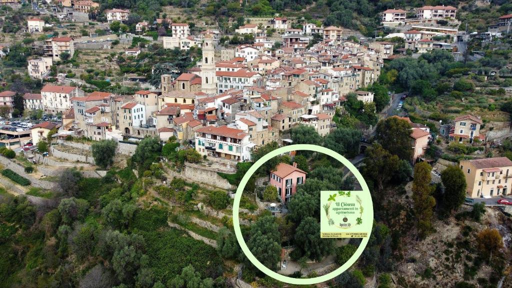 una vista aerea di una casa in una città di U Ciousu by Ligurian Life APPARTAMENTI IN AGRITURISMO a Vallebona