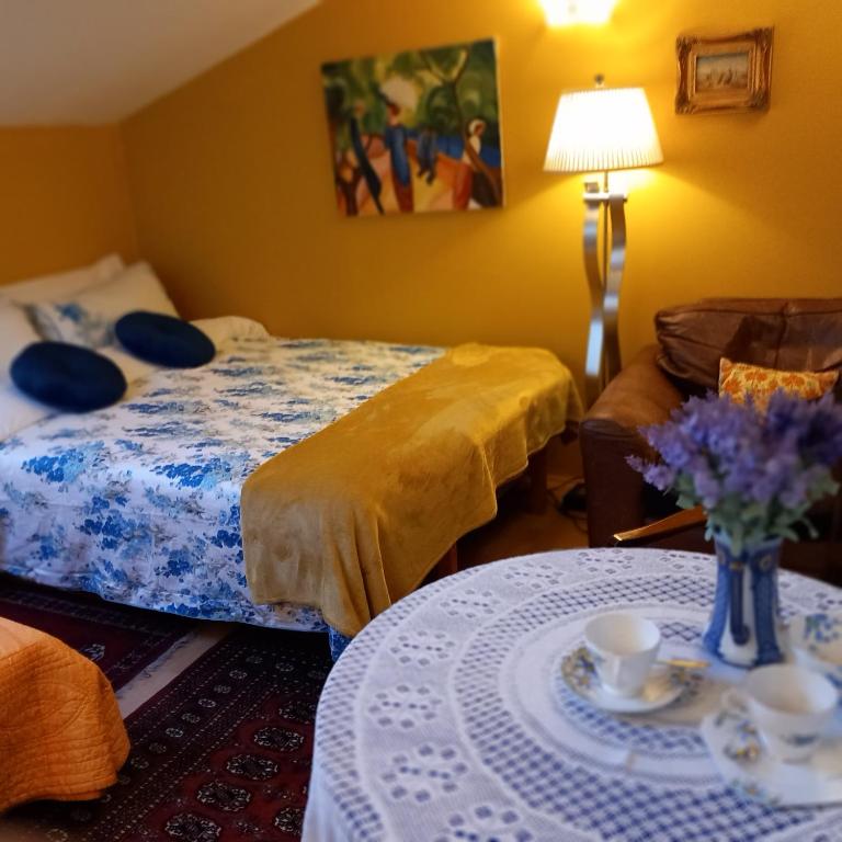 Dawson Place, Juliette's Bed and Breakfast - Economy Quadruple Room