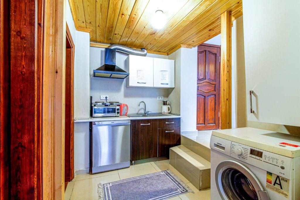 Kép Historical Duplex Villa with Patio in Beyoglu szállásáról Isztambulban a galériában