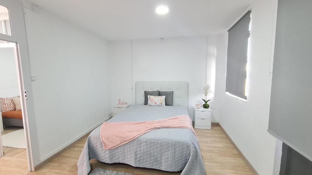 Casa de Ade - Three-Bedroom House