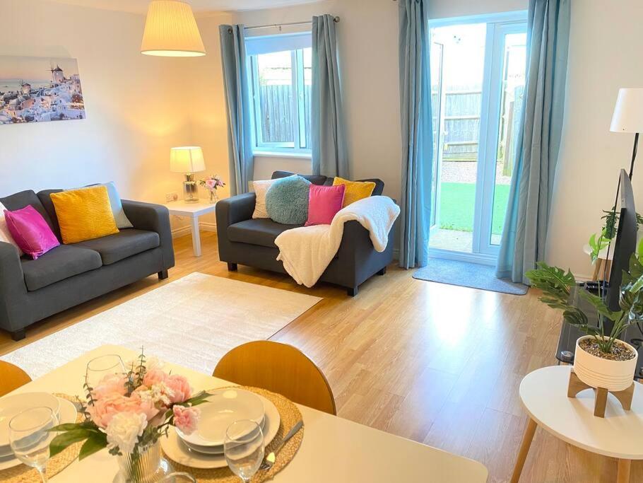 Oakley Vale 3 Bed Home, Garden Corby, Corby (updated prices 2024)