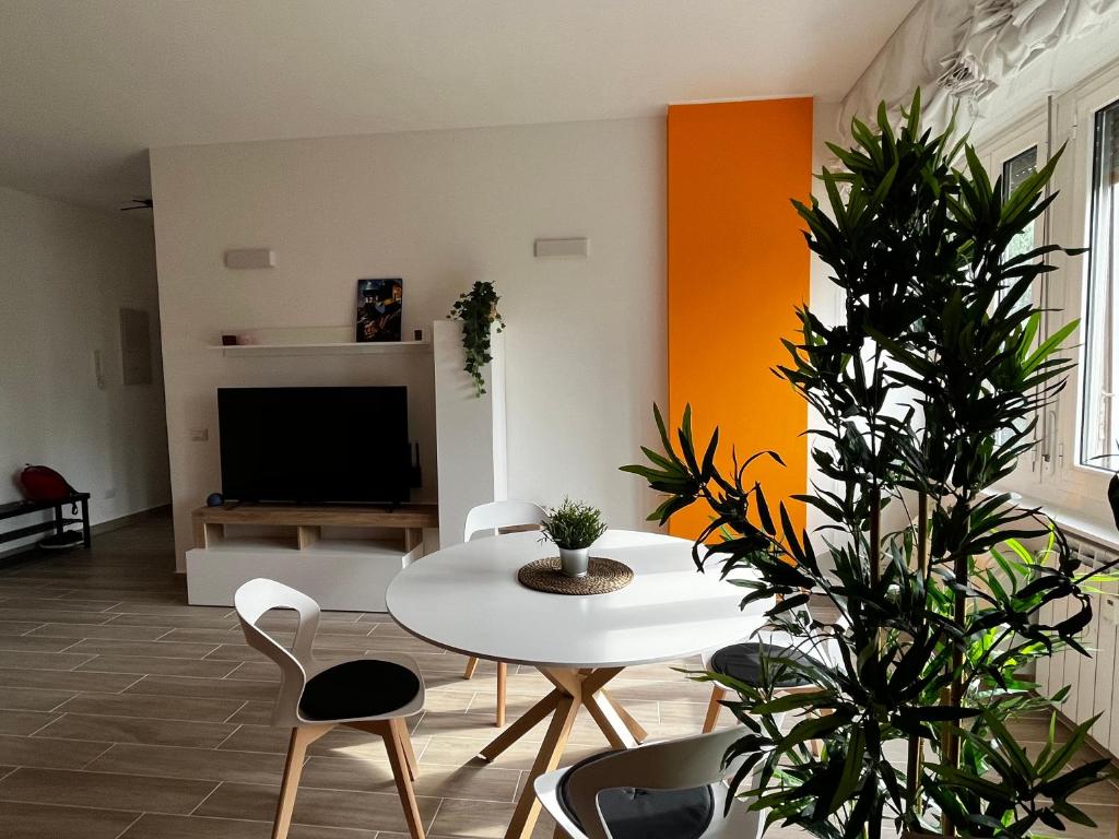 The Bright Place: wide and modern condo apartment in Milan - 5