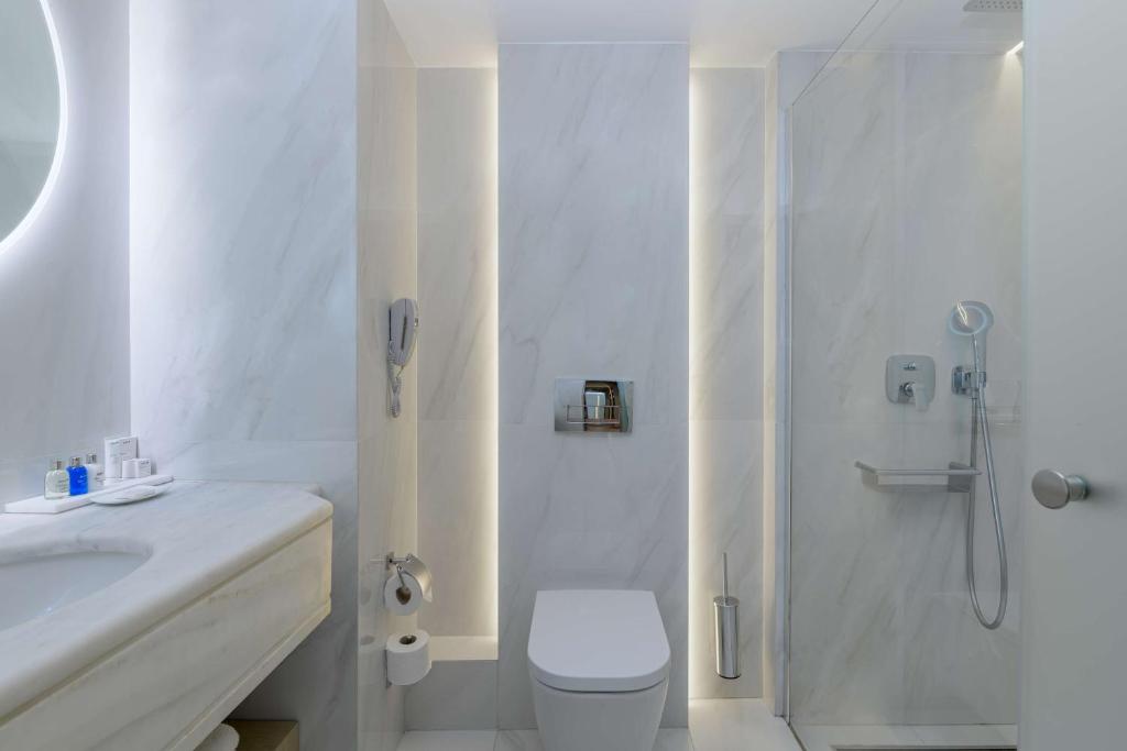Koupelna v ubytování Radisson Blu Park Hotel Athens