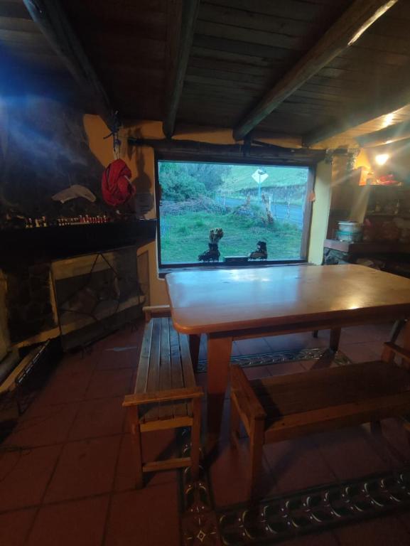 TV a/nebo společenská místnost v ubytování Chimborazo Basecamp