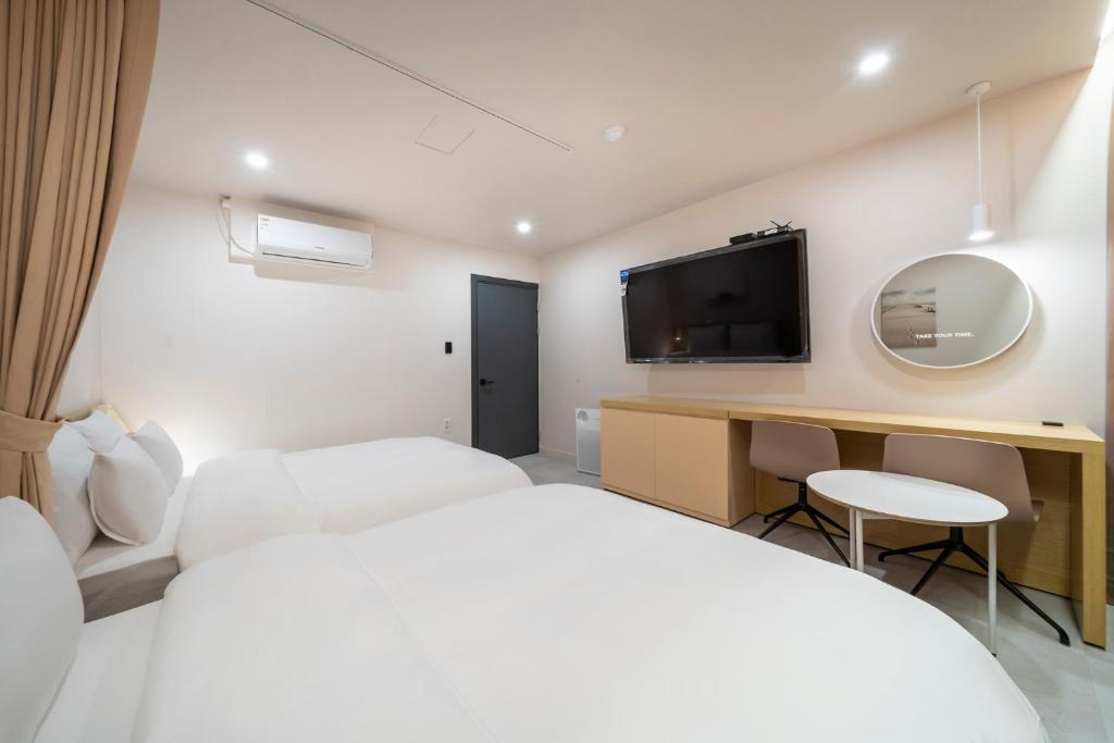 The Hyoosik Nomad Aank Hotel Gumi, Гуми - обновленные цены 2023 года
