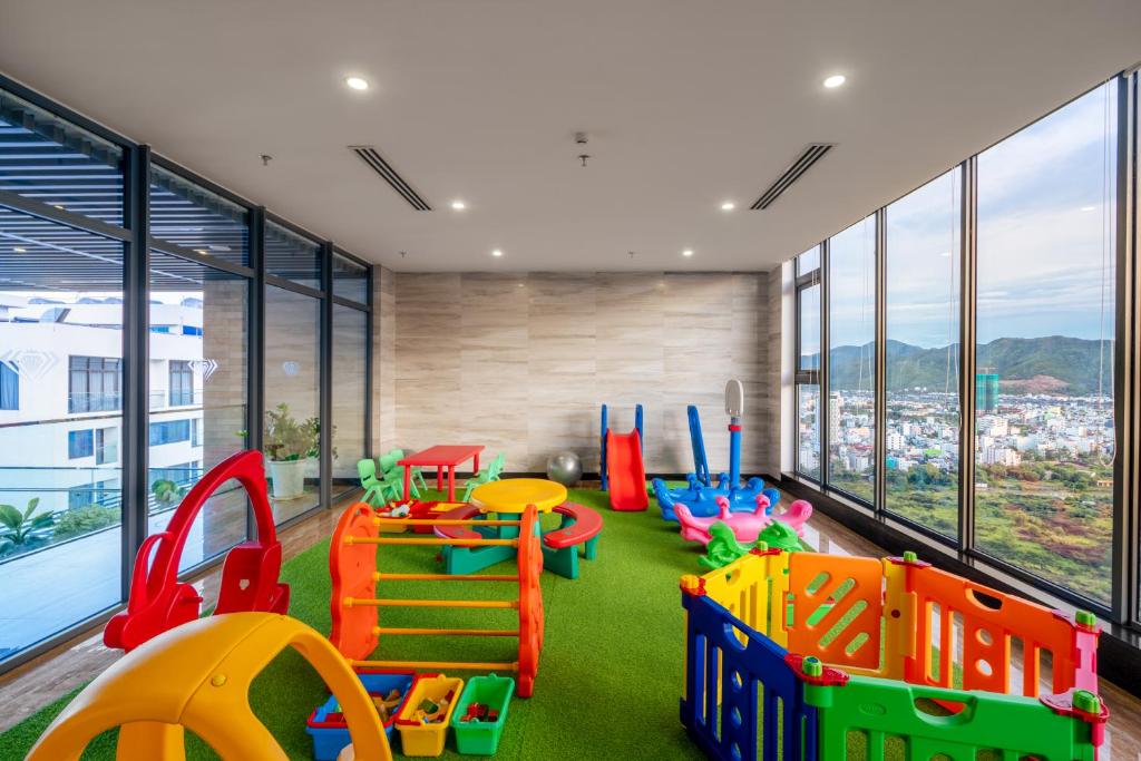 Dětský klub v ubytování Emerald Bay Hotel & Spa Nha Trang