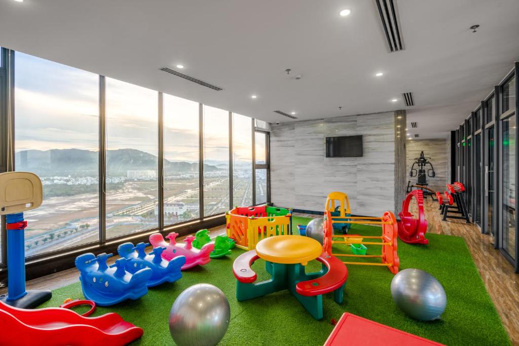 Dětský klub v ubytování Emerald Bay Hotel & Spa Nha Trang