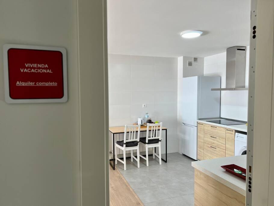 Kuchyň nebo kuchyňský kout v ubytování Apartamento Aguanaz 1