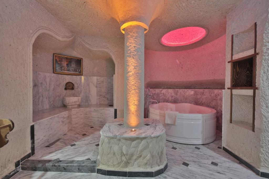 Posezení v ubytování Local Cave House Hotel