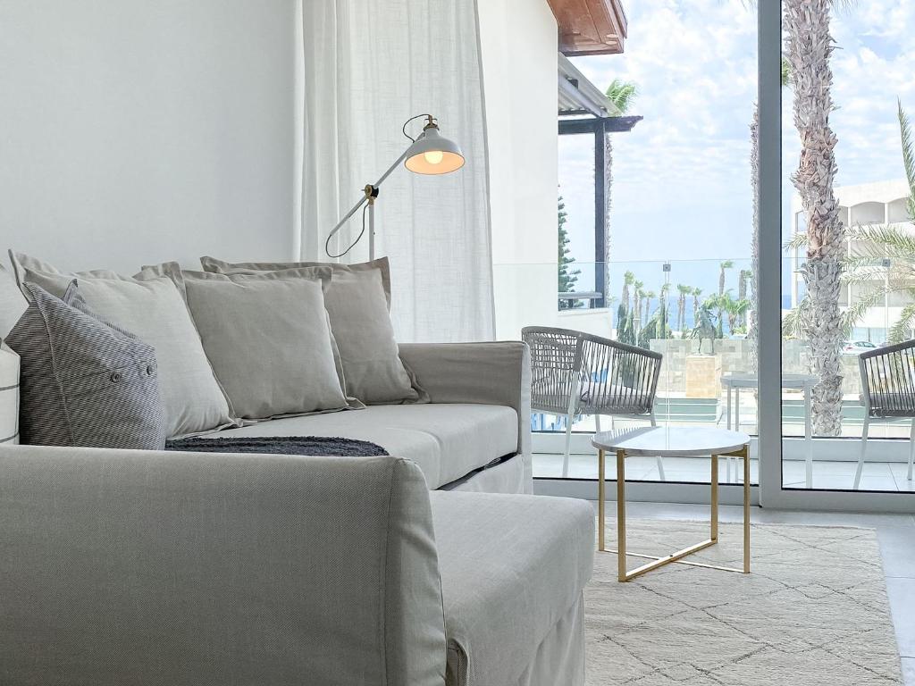 Limnaria 134 Seaview Modern Flat
