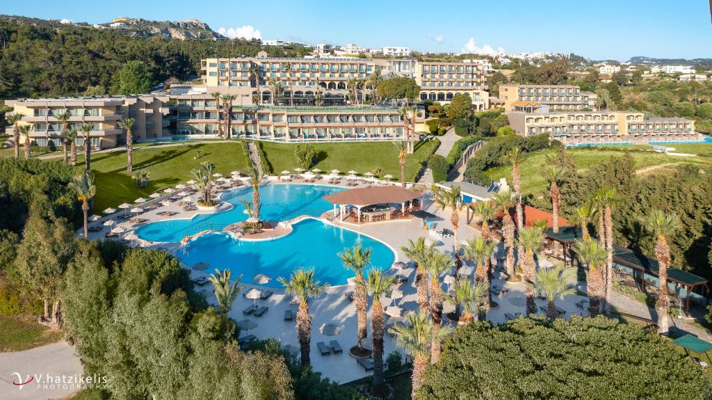 Bazén v ubytování Kresten Palace Hotel nebo v jeho okolí