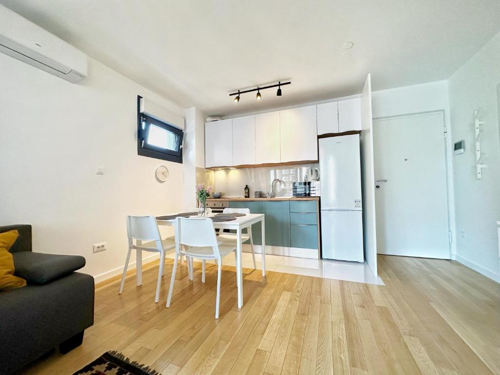 Grandpa´s tree - private garage - 9