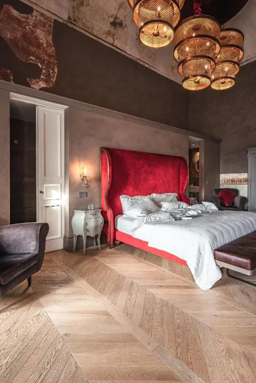 Superior King Suite