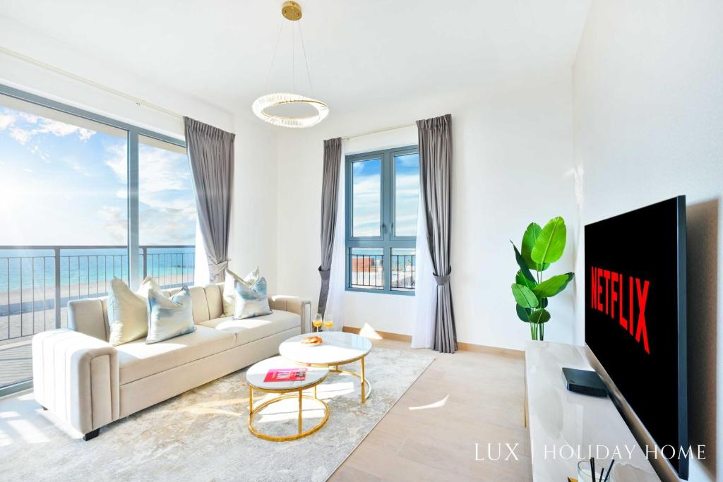 LUX Le Pont Sea View Suite 2