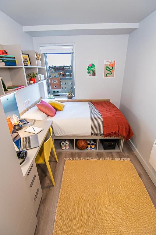 Postel nebo postele na pokoji v ubytování Heyday Student Accommodation