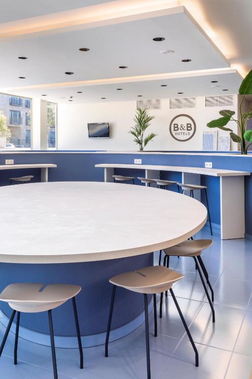 B&B HOTEL Madrid Aeropuerto T1 T2 T3 - Resim 23