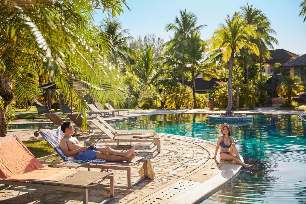 Bazén v ubytování ROBINSON KHAO LAK nebo v jeho okolí