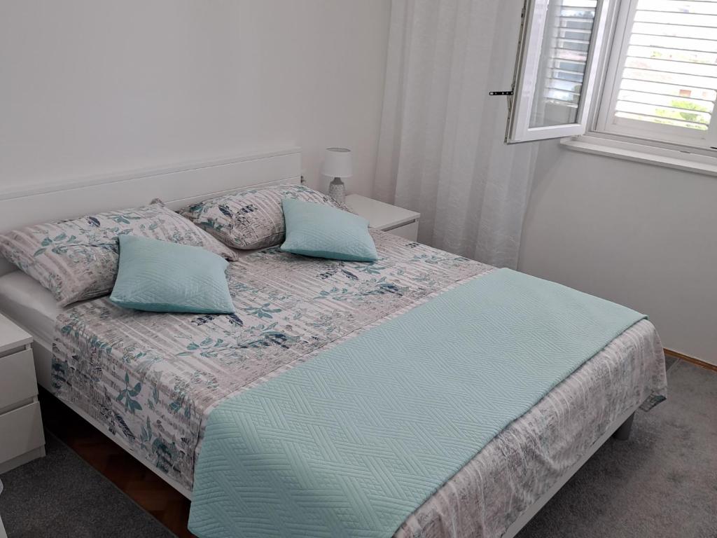 Postel nebo postele na pokoji v ubytování Beach seaview apartment