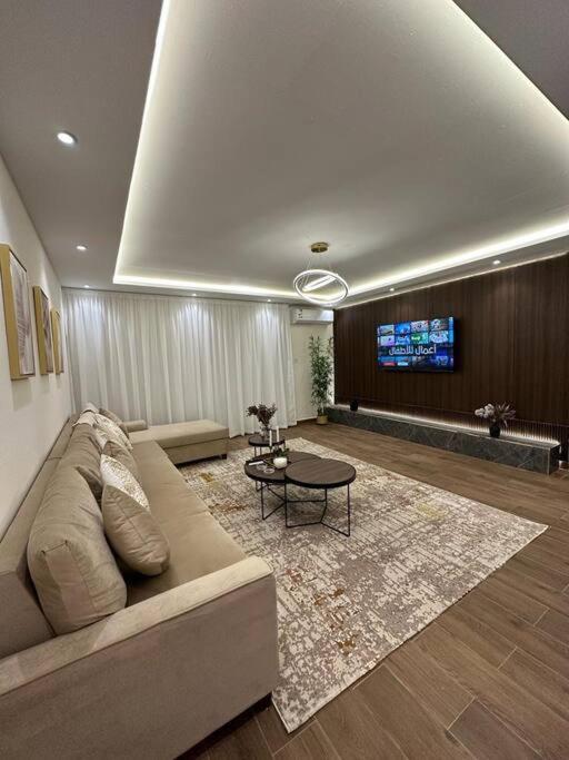 Luxury 1 Bedroom Apartment with self Entry